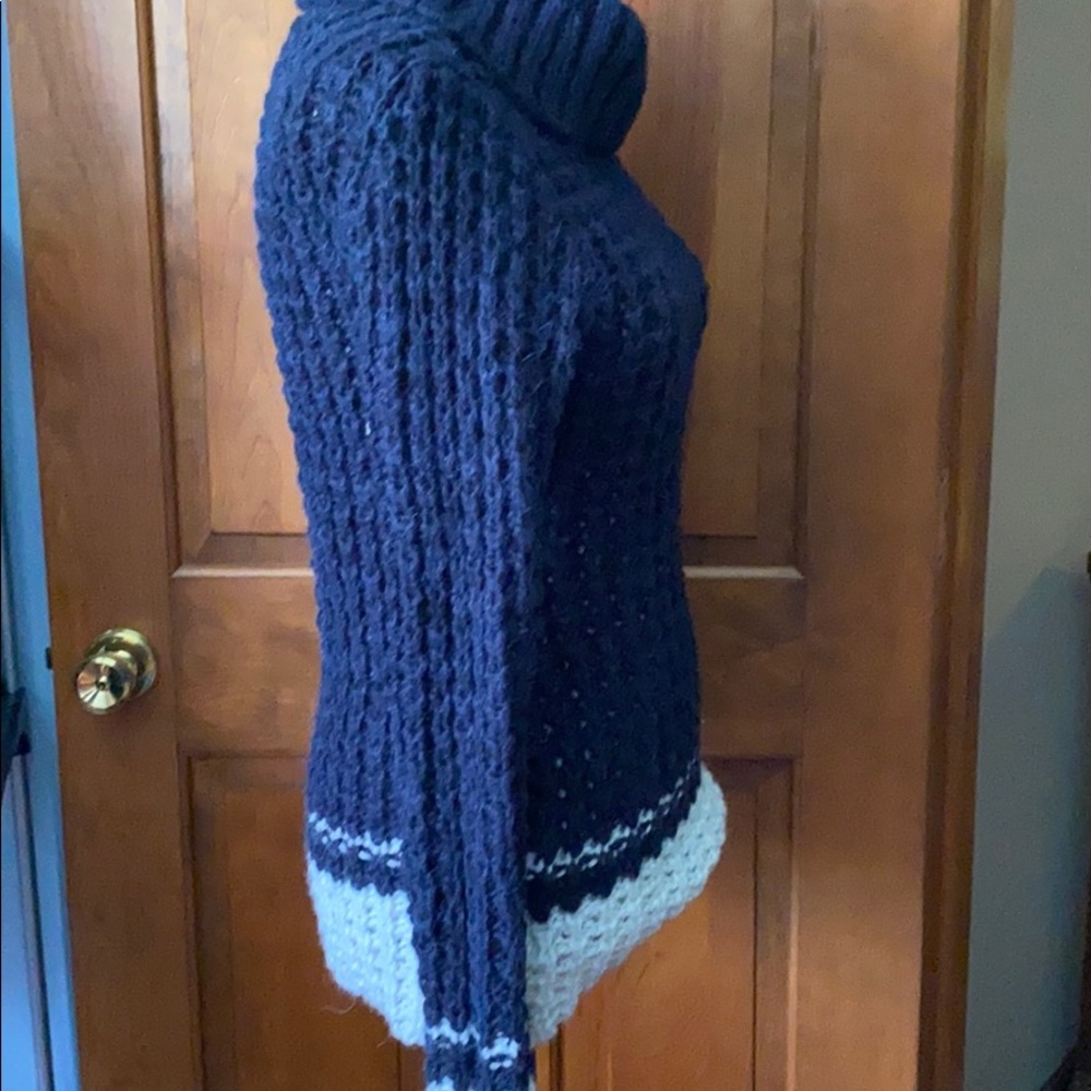 Sweater - Picture 3 of 3